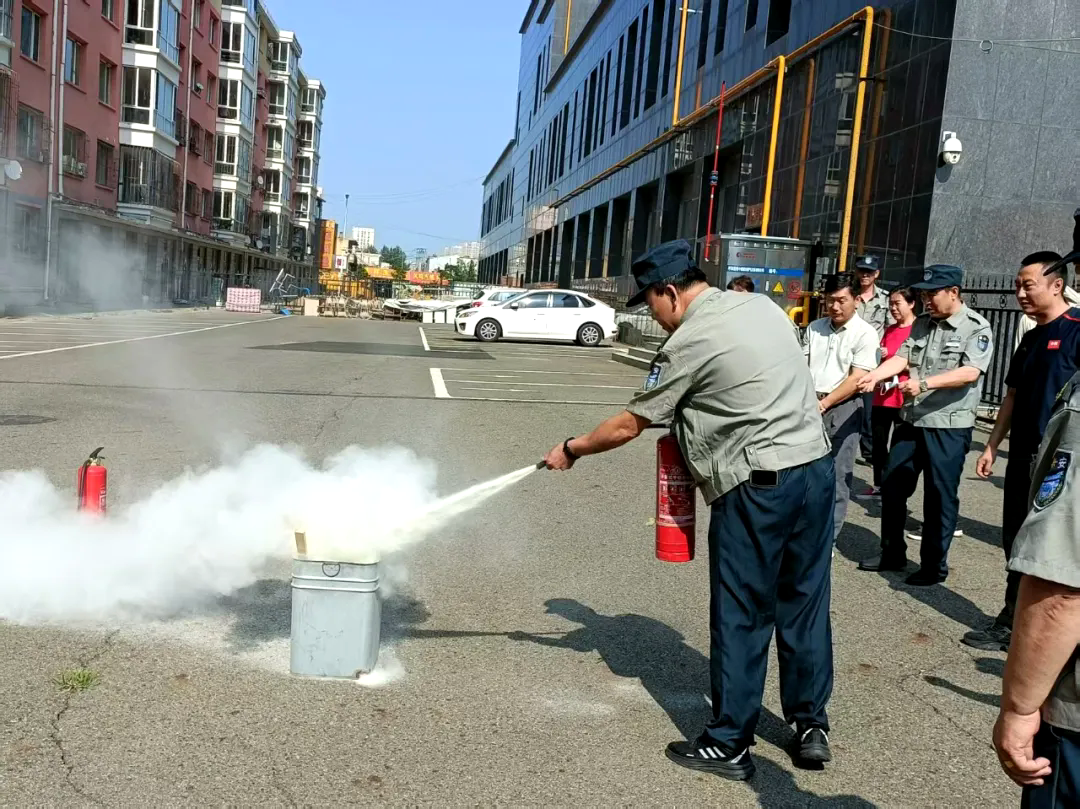 開展消防培訓(xùn)演練  穩(wěn)固筑牢安全防線